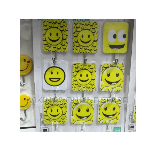 Self-Adhesive Smiley Face Wall Hooks - 1