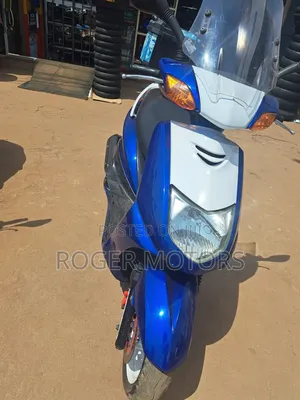 Yamaha Majesty Scooter 2025 Blue