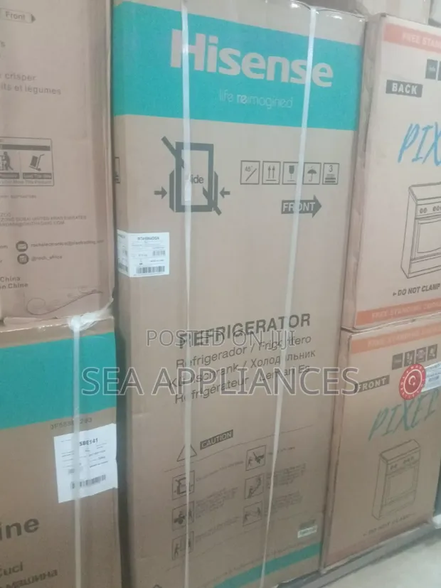 Hisense 419L Fridge with Water Dispenser - 1