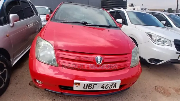 Toyota IST 2009 Red - 1