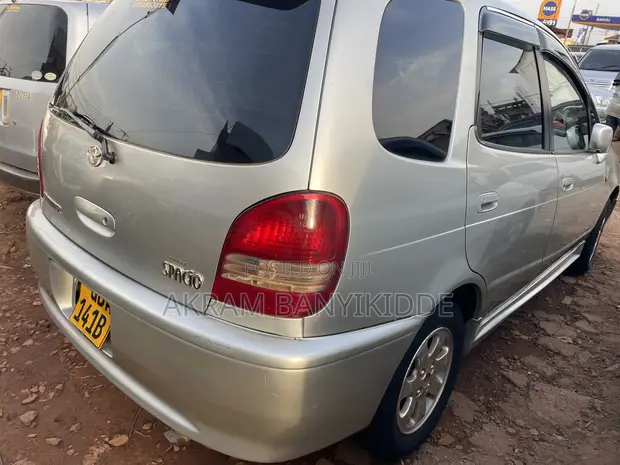 Toyota Corolla Spacio 2001 Silver - 1
