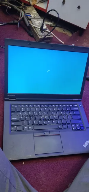 Lenovo ThinkPad T440p Laptop - Intel Core i5, 700GB HDD