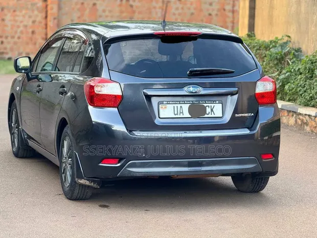 Subaru Impreza 2014 Black - 1
