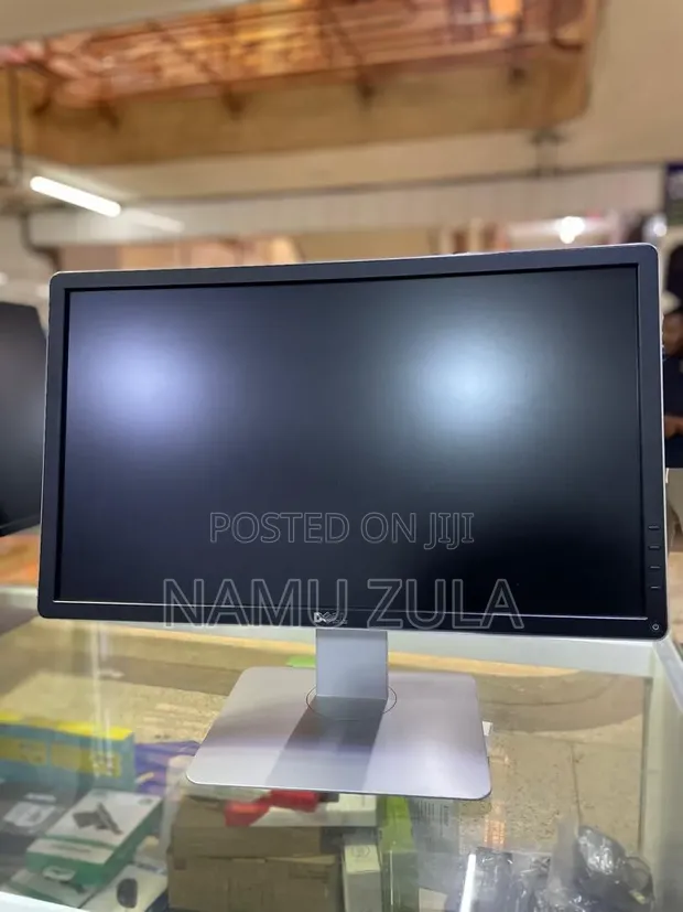 Dell 22-Inch Full HD Monitor (DP/VGA) - 1