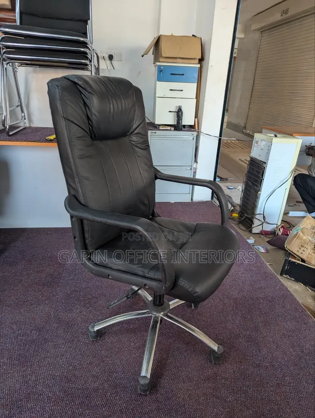 Second Hand Long Back Office Chair - 1