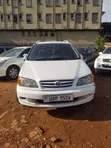 Toyota Ipsum 2000 White - 1