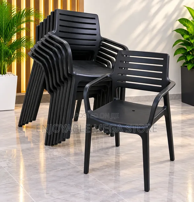 Top Quality Plastic Chairs - Brand New - 1