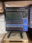 Yamaha MG16XU 16-Channel Analog Mixer - 2
