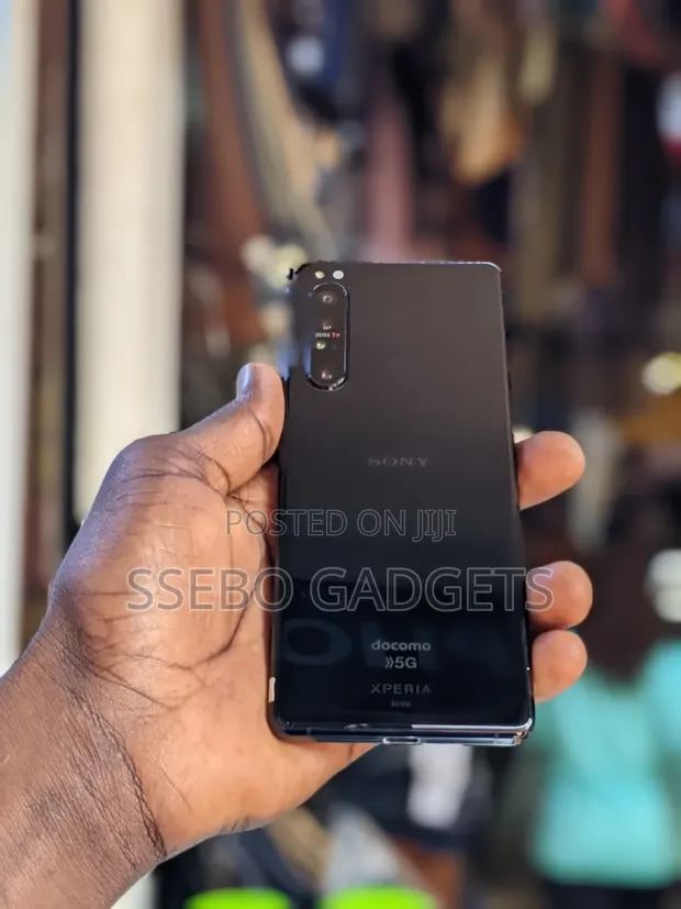 Sony Xperia 1 II 128GB Black - 1