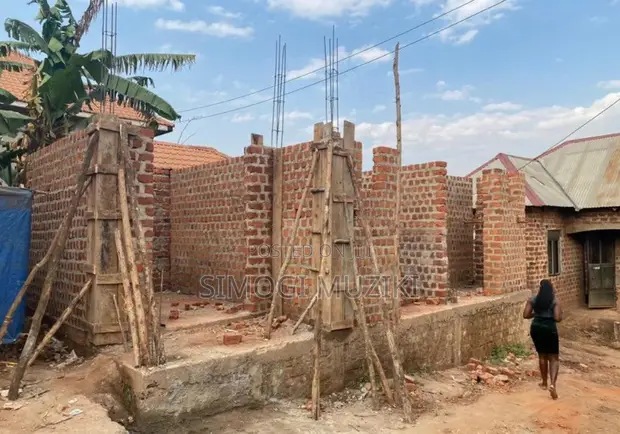 Flat House with 3 Rentals - Nabweru - 1