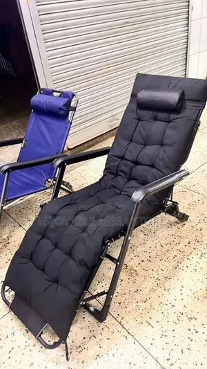 Grands and Grand Reclining Foldable Chair