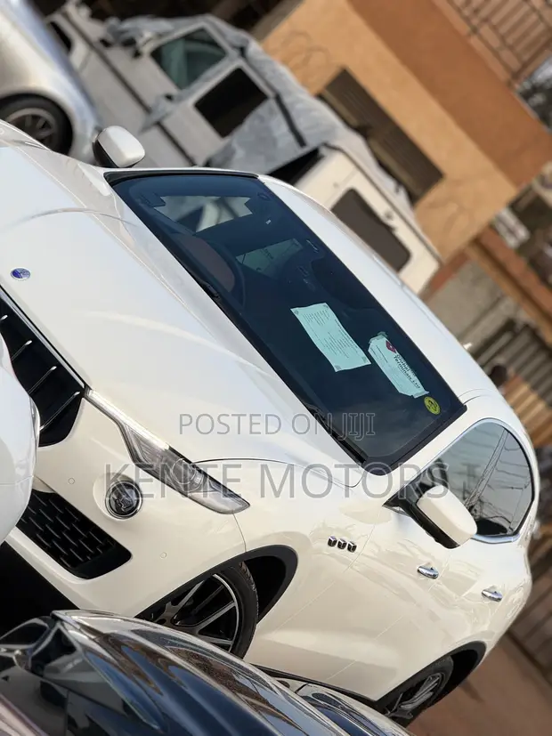 Maserati Levante S GranSport AWD 2019 White - 1