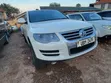 Volkswagen Touareg 2010 White - 1
