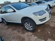 Volkswagen Touareg 2010 White - 4