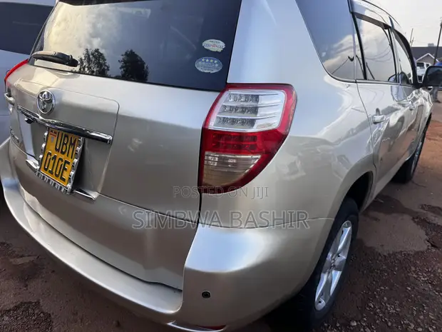 Toyota Vanguard 2009 Gold - 1