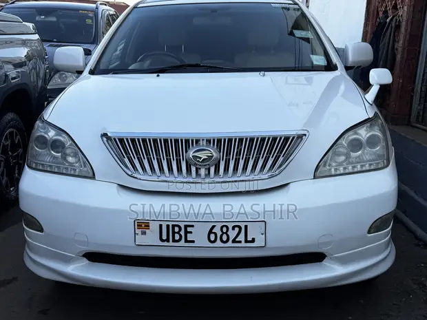 Toyota Harrier 2007 White - 1