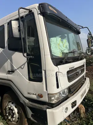Tata Nova Tractor Head