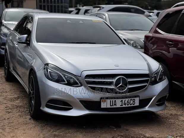 Mercedes-Benz E300 2015 Silver - 1