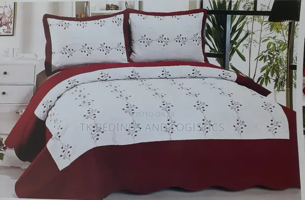 3-Piece Embroidered Queen Bedspread Set - 1