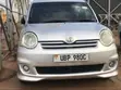 Toyota Sienta 2008 Silver - 2