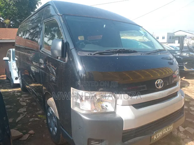 Toyota HiAce 2019 Bus - 1