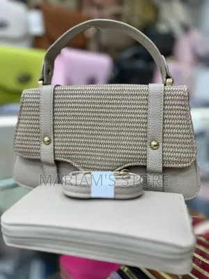 Textured Handbag Set with Woven Flap