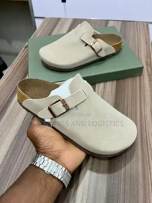 Clarks Closed Loafers