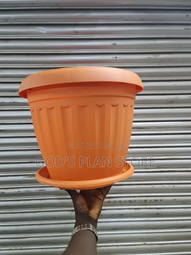Resort Plastic Flower Pots - 1