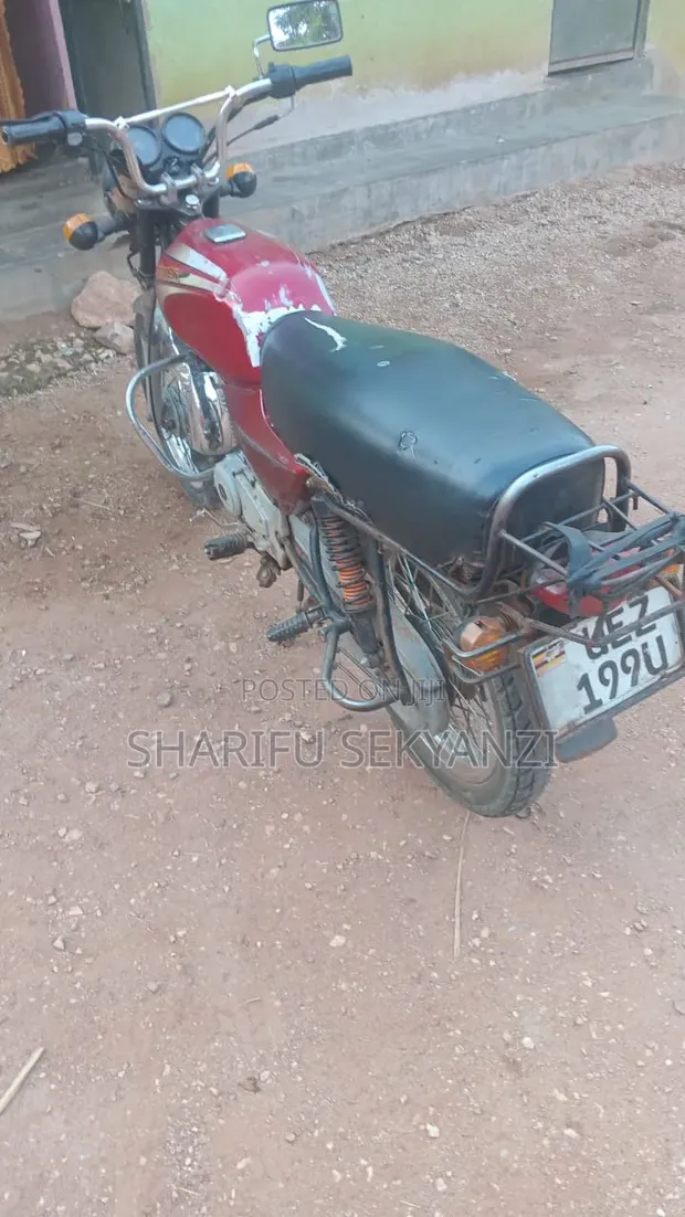 Bajaj Boxer 2018 Red - 1