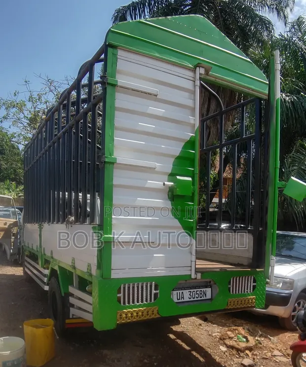 1998 Isuzu Elf Truck - White - 1