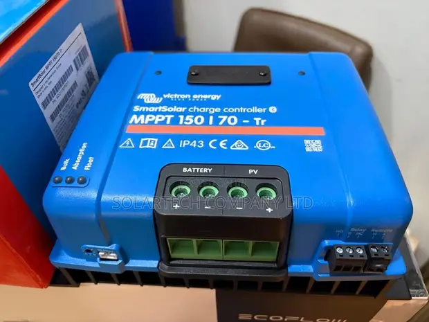 Victron SmartSolar MPPT 150/70-Tr Charge Controller - 1