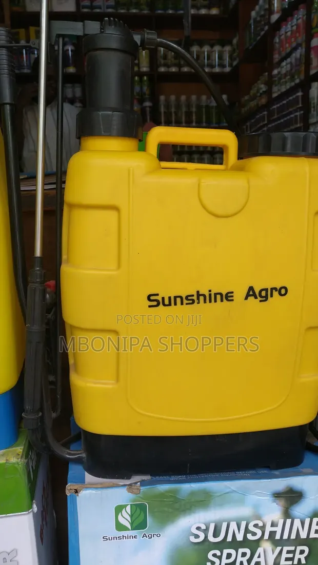 High Pressure Sprayer 16L for Garden Plants - 1