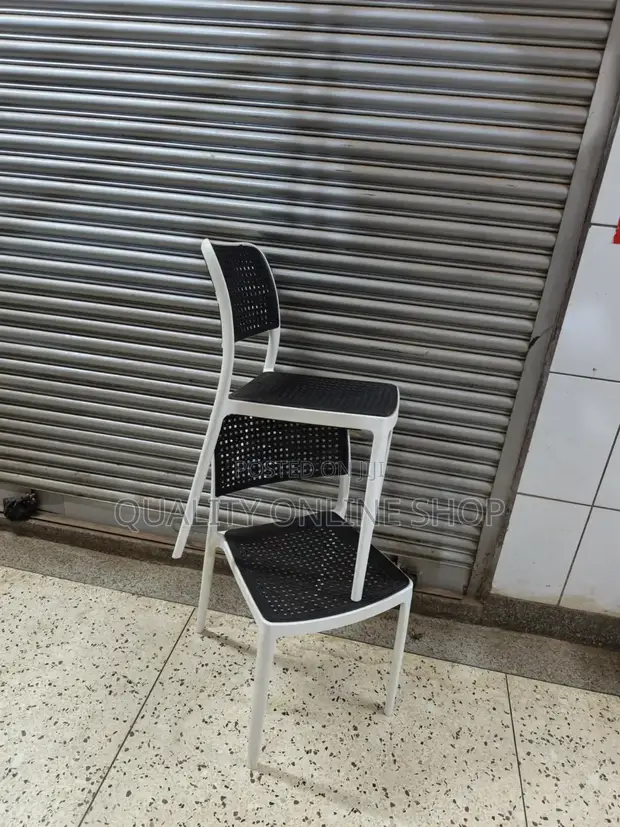 Chelsea Plastic Chairs - 1