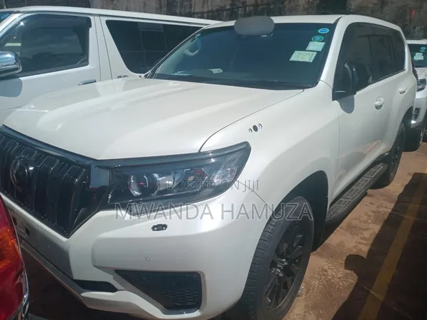 Toyota Land Cruiser Prado 2021 White - 1