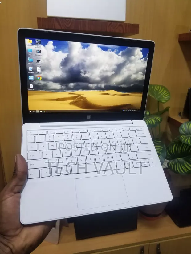 Microsoft Surface Laptop SE - 8GB RAM, 128GB SSD - 1