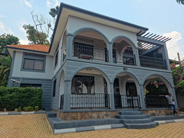 5 Bedroom Duplex for Rent in Makindye, Munyonyo - 1