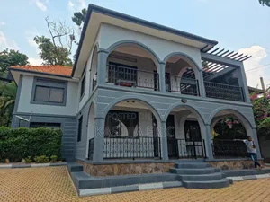 5 Bedroom Duplex for Rent in Makindye, Munyonyo