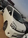 Toyota Noah 2.0 143hp FWD (8 Seater) 2012 Silver - 1