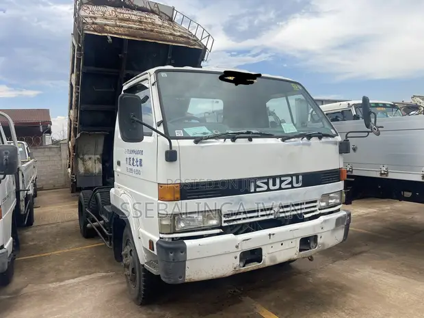 1989 Isuzu F Series Dump Truck - 1