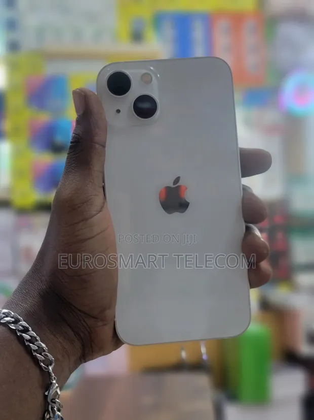 Apple iPhone 13 128GB White - 1