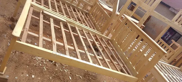 4x6 Premium Varnished Bed - 1