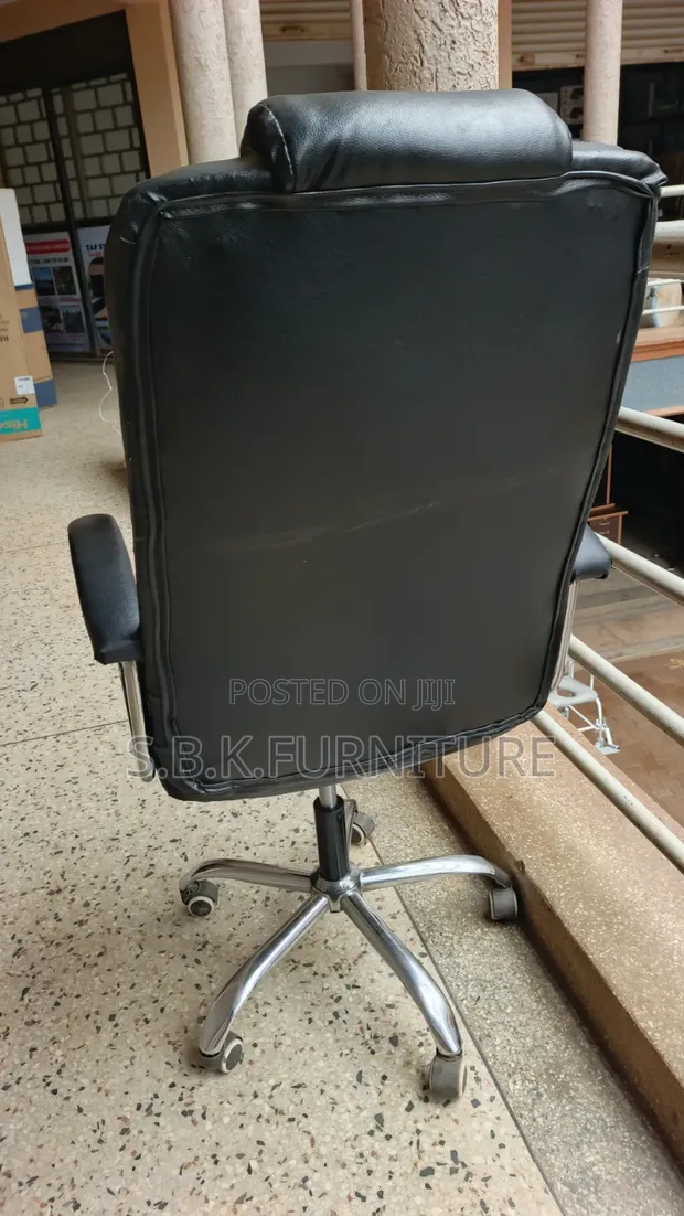 Executive Office Chair - Black - 1