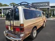 Toyota HiAce 1999 Gold - 2