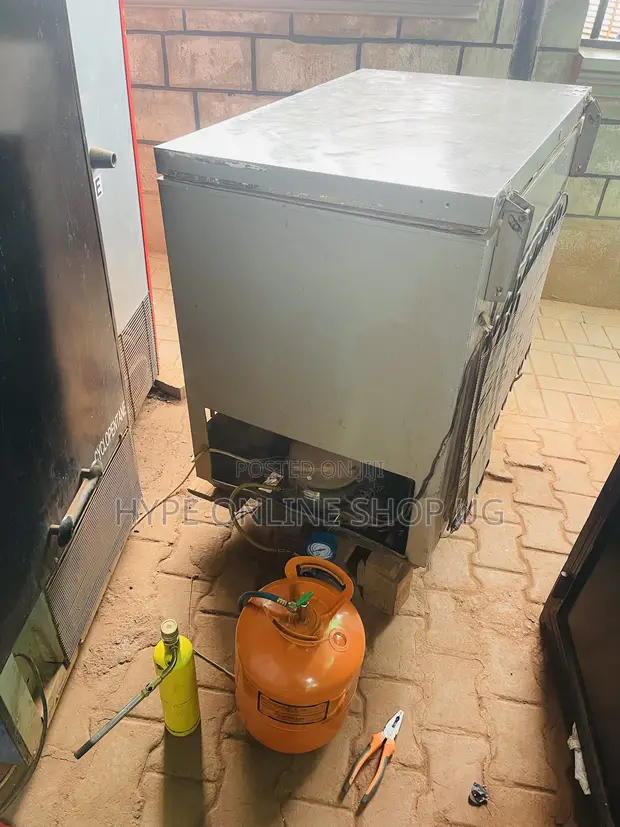 Deep Freezer Gas Refilling Mechanic - Experienced - 1
