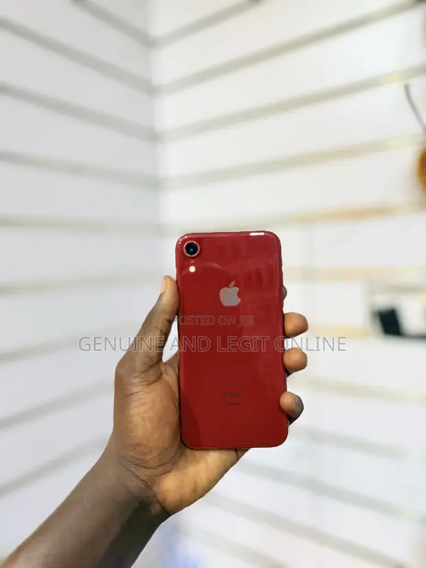 Apple iPhone XR 64GB Red - 1