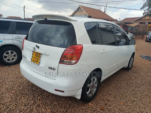 Toyota Corolla Spacio 1.5 X 2005 White - 1