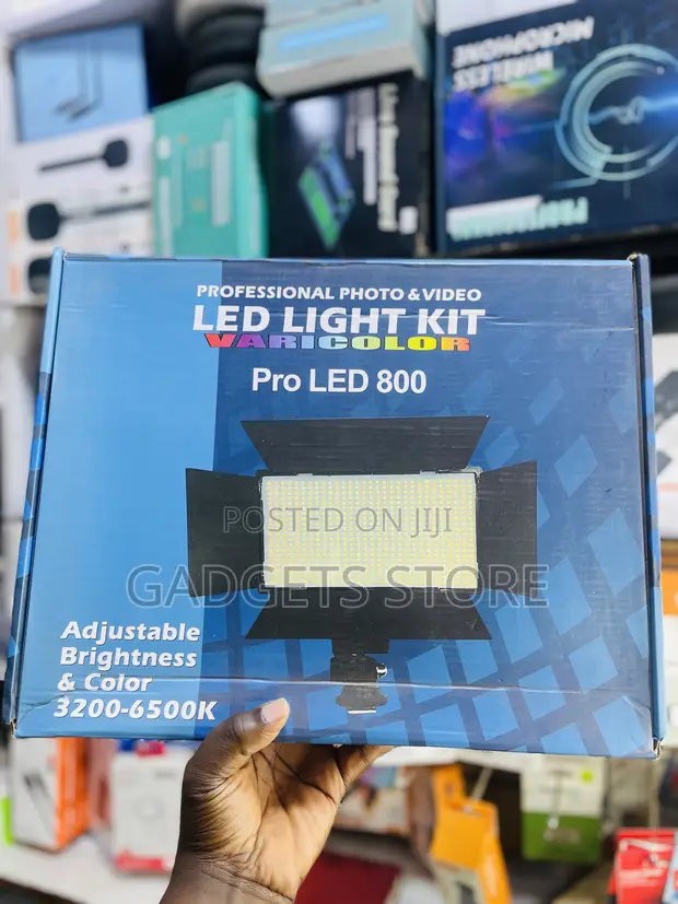 Pro LED 800 Varicolor Photo & Video Light Kit - 1