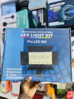Pro LED 800 Varicolor Photo & Video Light Kit