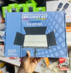 Varicolor Pro LED 600 Professional Photo & Video Light Kit