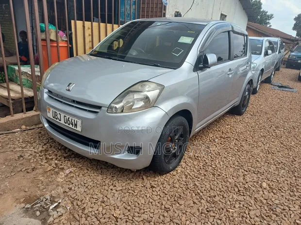 Toyota Passo 1.3 FWD 2006 Black - 1